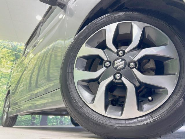 �y15�C���`�A���~�z�C�[���z�O�ςɃ}�b�`�����A���~�z�C�[���𑕒����Ă���܂��B�e��A���~�z�C�[����A�X�^�b�h���X�^�C�����戵�����Ă���܂��B���񂲑��k����������