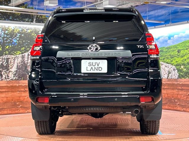 安心の最長10年・走行無制限保証(有償)をご用意。保証内容も充実はもちろん、無料点検&オイル交換や、年中無休の全国・24時間ロードサービスも付帯されておりますのでご安心下さい。