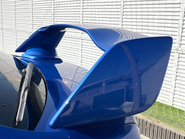 �y��^�����X�|�C���[�z�X�|�[�c�J�[�炵�����O�b�ƈ�������^�����X�|�C���[�𑕒��􍂑����s���̃X�^�r���e�B(���s���萫)����ɖ𗧂��܂��B