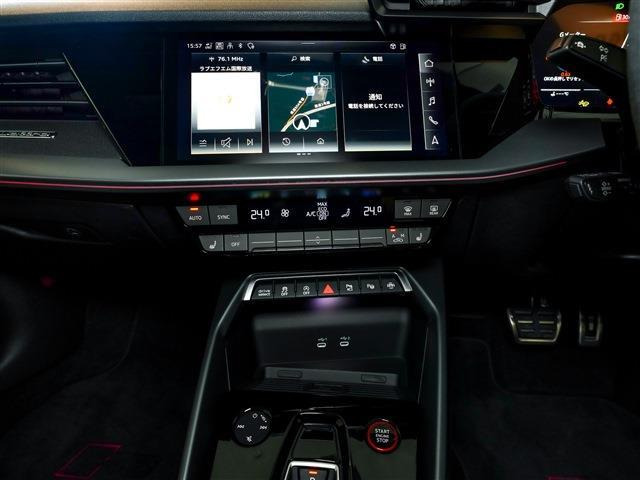 ���F�����ǂ��������ꂽ�J�[�i�r���ړ����Ԃ��㎿�ȂЂƂƂ��֕ς��Ă���܂��B