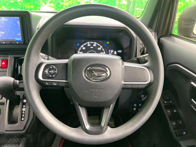 �y�X�e�A�����O�X�C�b�`�z�^�]���A�O������ڐ������炷���ƂȂ��A�I�[�f�B�I���̑��삪�\�ȕ֗��@�\!���S&���K�ȃh���C�u�����o���Ă���܂���