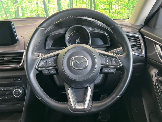 �y�����v�����X�e�A�����O�z�㎿�Ȋv���g�p���邱�ƂŁA��ɂ����������݂ƂĂ��^�]���₷���n���h���ł���