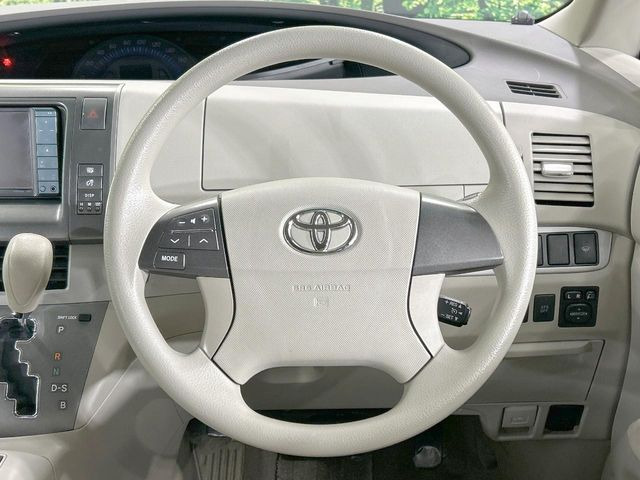 �y�����v�����X�e�A�����O�z�㎿�Ȋv���g�p���邱�ƂŁA��ɂ����������݂ƂĂ��^�]���₷���n���h���ł���