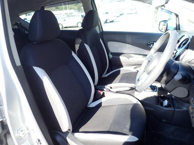 �t�����g�V�[�g�A��ԗǍD�ň��S�ł��B�傫�ȉ�����Ȃ����S�ł�