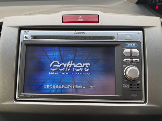 �y�����i�r�z�l�C�̏����i�r�𑕔����Ă���܂��B�i�r�̎g���₷���͂������A�I�[�f�B�I�@�\���[��!�L�����v�◷�s�͂������A�ʋ΂┃�����ȂǕ��i�̃h���C�u���y�����Ȃ�͂���