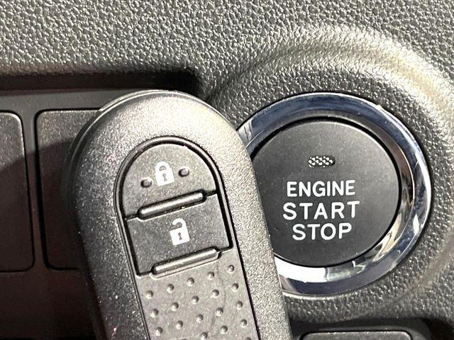 �y�X�}�[�g�L�[�z�J�o����|�P�b�g�ɓ��ꂽ�܂܂ł��h�A�̎{���E�������\�ȃX�}�[�g�L�[�𑕔��B�G���W���̃I���E�I�t�����J�M�����o���K�v����������Ƃ��Ă��֗��ł���