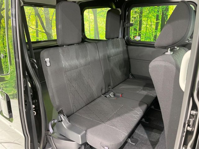 ���i���ȃI���W�i���t���A�}�b�g���I�v�V�����ɂĂ��p�ӂ��Ă���܂��B���D���ȃf�U�C����J���[�����Ԃɍ��킹�đI��ł����������Ƃ��ł��܂���