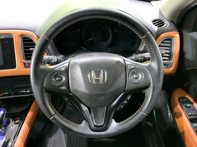 �y�����v�����X�e�A�����O�z�㎿�Ȋv���g�p���邱�ƂŁA��ɂ����������݂ƂĂ��^�]���₷���n���h���ł���