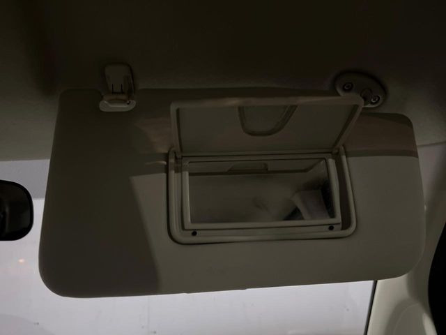 �y�o�j�e�B�~���[�z�T���o�C�U�[���ɐݒu���ꂽ�~���[�Őg�����Ȃ݃`�F�b�N!������Ƃ������C�N�����ɂ����􂵂܂���