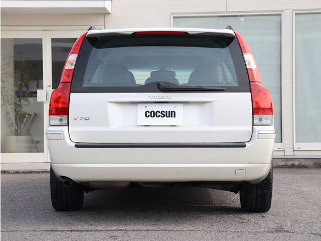 ���s�^�G���W���ɂ̓{���{�̔F�؂��擾����MOTUL�̍����I�C��SPECIFIC RBS0-2AE(0W-20)���g�p���܂��B