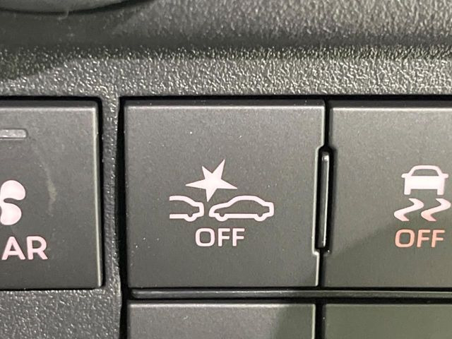 �y�X�}�[�g�A�V�X�g�z���s���ɑO���̎ԗ�����F�����A�Փ˂������Ȏ��͌x��ƃu���[�L�ŏՓˉ���Ɣ�Q�y�����A�V�X�g�B�����S�Ƀh���C�u�����y���݂��������܂��B