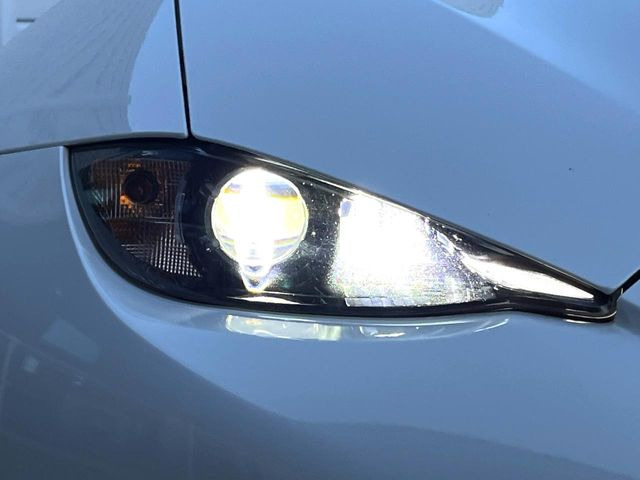 �yLED�w�b�h���C�g�z���V����ԑ��s�����ǍD�Ȏ��E���m�ۂ����S���ĉ^�]�ł��鍂�P�xLED�w�b�h���C�g�𑕔�!�_�����x�������A����d�͂��}�����Ă��܂��B