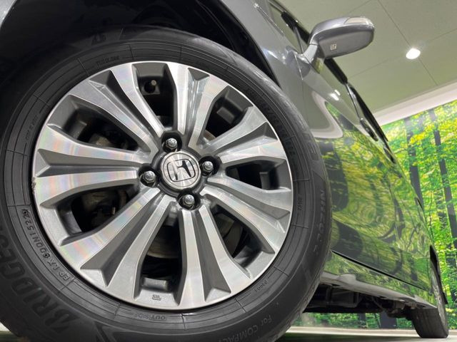 �y�����I�v�V����15�C���`�A���~�z�C�[���z�����I�v�V�����z�C�[���𑕒��B���s���\�̌���ɉ����A�O�ς����X�^�C���b�V���ɂȂ��Ă��܂��B