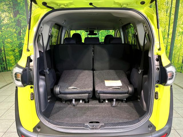 ���i�̂���������ʋ΁A���}���ɏ\���ȉ׎��X�y�[�X���m�ۂ��Ă���܂��B�Z�J���h�V�[�g��|���ƁA�傫�ȉו��̐ύڂ��\�ł���