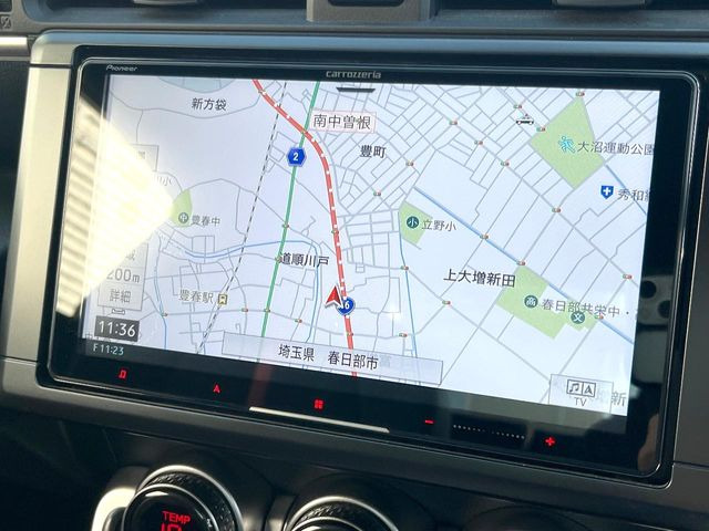 �y����9�^�r���g�C���i�r�z�C���e���A�ɗn�����ރX�^�C���b�V���ȁu��p�݌v�i�r�v�𑕔��􎋔F���⑀�쐫�ȂǊ�{���\�ɂ��D��A���㎿�ȃJ�[���C�t�����y���݂��������܂��B