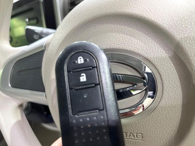 �y�L�[�t���[�V�X�e���z�J�o����|�P�b�g�ɓ��ꂽ�܂܂ł��h�A�̎{���E�������\�ȃX�}�[�g�L�[�𑕔��B�G���W���̃I���E�I�t�����J�M�����o���K�v����������Ƃ��Ă��֗��ł���