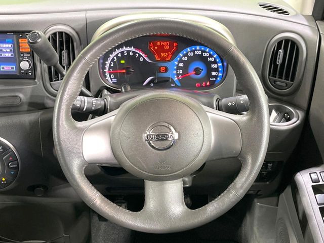 �y�����v�����X�e�A�����O�z�㎿�Ȋv���g�p���邱�ƂŁA��ɂ����������݂ƂĂ��^�]���₷���n���h���ł���