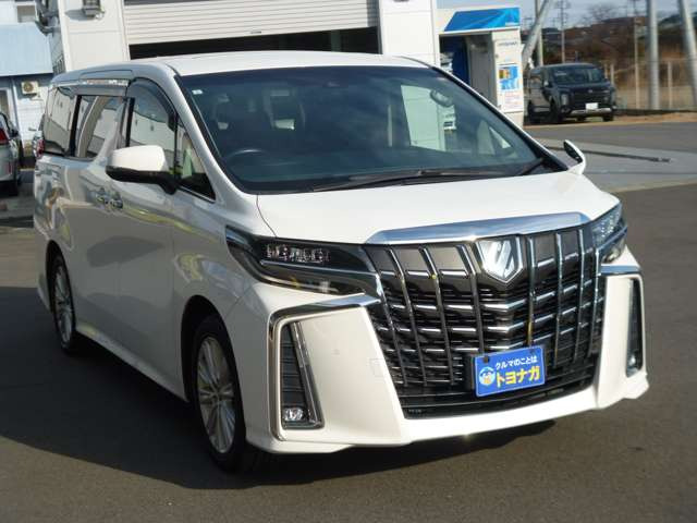 当社の総額表示は群馬県内での総額を明記しております。諸費用の安さを比べてください。追加整備料や追加保証料なども一切いただきません。真の乗り出し総額です。県外の方は県外登録費用と陸送費用が別途かかります