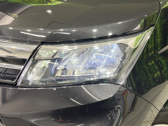 �yLED�w�b�h���C�g�z���V����ԑ��s�����ǍD�Ȏ��E���m�ۂ����S���ĉ^�]�ł��鍂�P�xLED�w�b�h���C�g�𑕔�!�_�����x�������A����d�͂��}�����Ă��܂��B