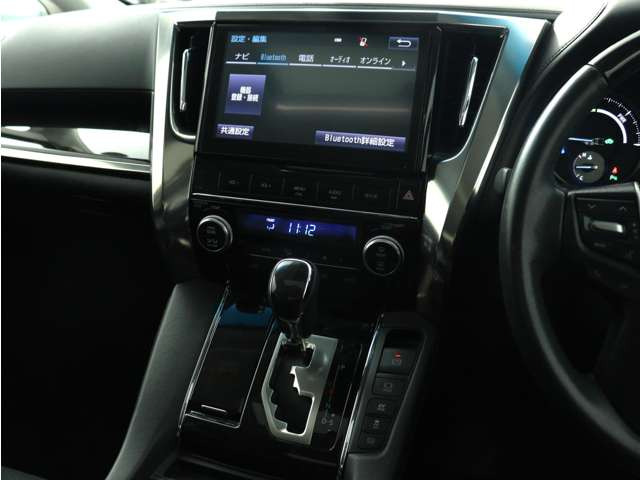 ヴェルファイアハイブリッド 2.5 ZR E-Four 4WD