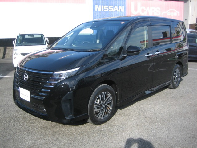 セレナ1.4 e-POWER ハイウェイスターV