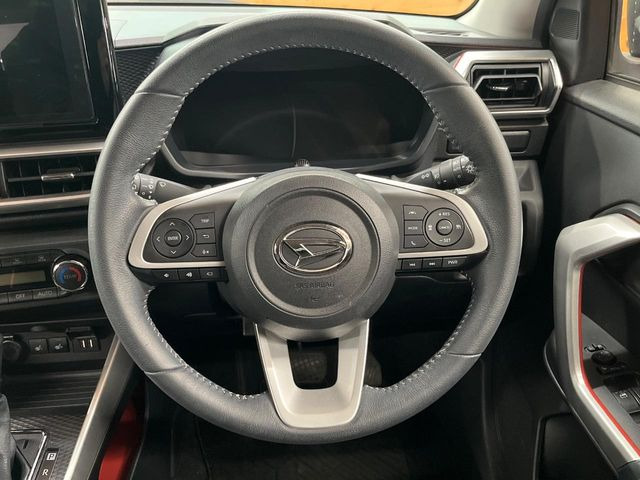 �y�����v�����X�e�A�����O�z�㎿�Ȋv���g�p���邱�ƂŁA��ɂ����������݂ƂĂ��^�]���₷���n���h���ł���