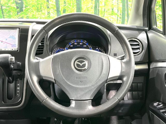 �y�����v�����X�e�A�����O�z�㎿�Ȋv���g�p���邱�ƂŁA��ɂ����������݂ƂĂ��^�]���₷���n���h���ł���