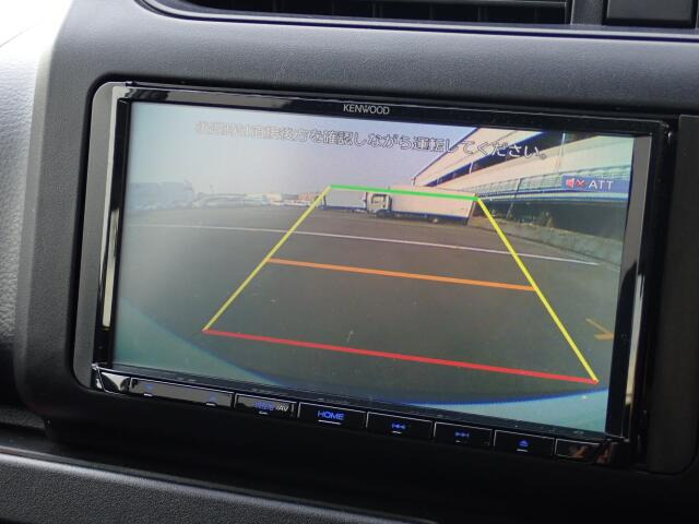 �o�b�N�J���������ڂ��Ă���܂��B