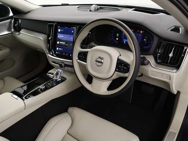 S60リチャージ PHEV T6 AWD アルティメット 4WD