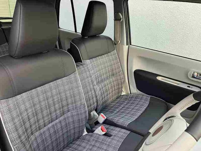 アルトラパンLC ハイブリッド X 4WD