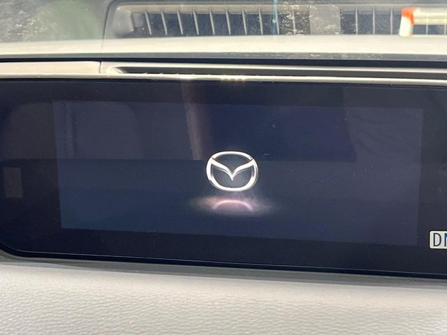 �y8.8�C���`�}�c�_�R�l�N�g�z�ԓ��̕��͋C�Ƀ}�b�`������^�̃f�B�X�v���C�B�X�}�z�ڑ��ł̃i�r�g�p��Bluetooth�Đ����A�l�X�ȋ@�\���y���߂܂��B�����I�ȃ_�C�������삪�\�ŁA�g��������ǍD�ł��B