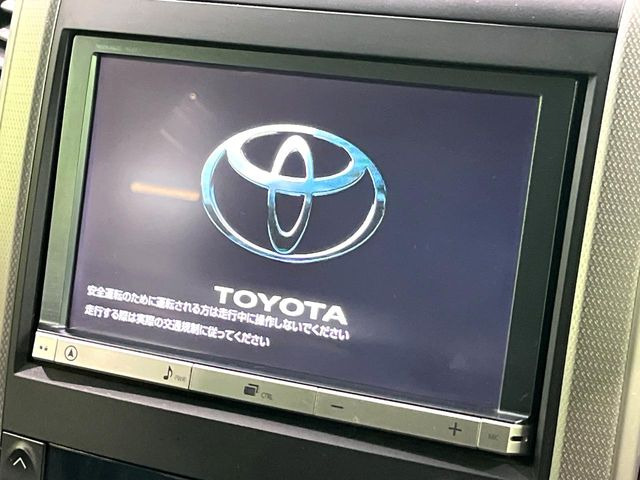 �y�����i�r�z�l�C�̏����i�r�𑕔����Ă���܂��B�i�r�̎g���₷���͂������A�I�[�f�B�I�@�\���[��!�L�����v�◷�s�͂������A�ʋ΂┃�����ȂǕ��i�̃h���C�u���y�����Ȃ�͂���