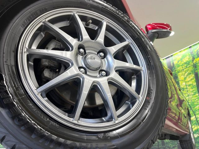 �y15�C���`�A���~�z�C�[���z�O�ςɃ}�b�`�����A���~�z�C�[���𑕒����Ă���܂��B�e��A���~�z�C�[����A�X�^�b�h���X�^�C�����戵�����Ă���܂��B���񂲑��k����������