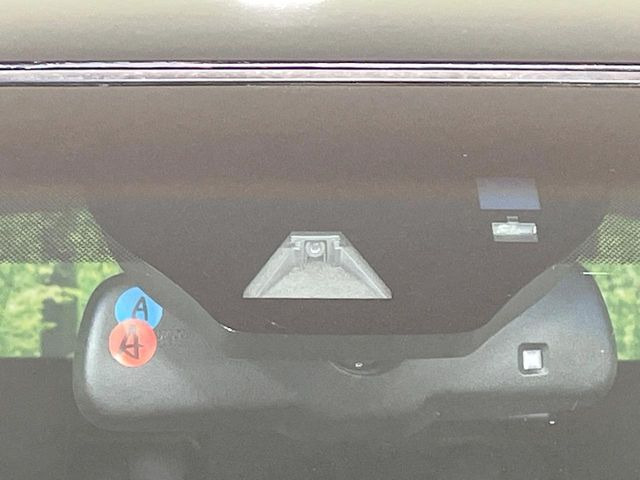 �y�g���^�Z�[�t�e�B�Z���X�z���s���ɑO���̎ԗ�����F�����A�Փ˂������Ȏ��͌x��ƃu���[�L�ŏՓˉ���Ɣ�Q�y�����A�V�X�g�B�����S�Ƀh���C�u�����y���݂��������܂��B