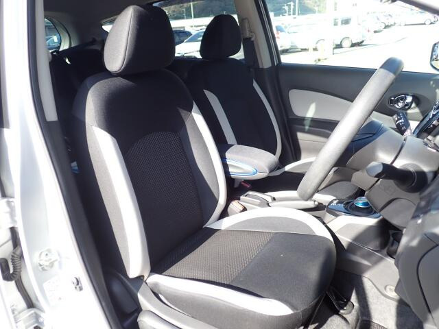 �t�����g�V�[�g�A��ԗǍD�ň��S�ł��B�傫�ȉ�����Ȃ����S�ł�