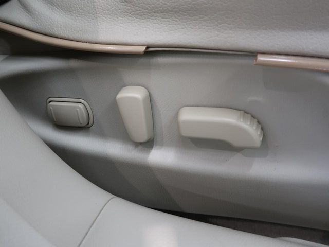 �y�p���[�V�[�g�z�X�C�b�`��ŊȒP�ɃV�[�g�̔��������\!�d��������͂�����܂���!���K�ȃV�[�g�|�W�V�����ɃZ�b�g���āA���K�ȃh���C�u�����y���݂��������B