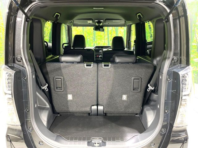 ���i�̂���������ʋ΁A���}���ɏ\���ȉ׎��X�y�[�X���m�ۂ��Ă���܂��B�Z�J���h�V�[�g��|���ƁA�傫�ȉו��̐ύڂ��\�ł���