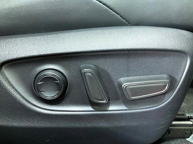 【パワーシート】スイッチ一つで簡単にシートの微調整が可能!電動だから力もいりません!快適なシートポジションにセットして、快適なドライブをお楽しみください。