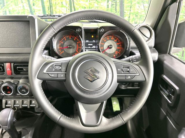 �y�����v�����X�e�A�����O�z�㎿�Ȋv���g�p���邱�ƂŁA��ɂ����������݂ƂĂ��^�]���₷���n���h���ł���