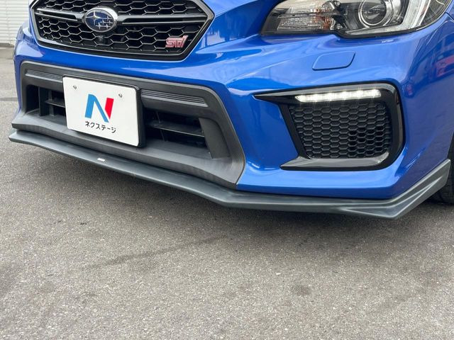 �ySTI�X�^�C���p�b�P�[�W�z�t�����g�E�T�C�h�E���A��STI�̃G�A���œ���B�O�ς̃X�|�[�e�B�[�����ۗ������Ă���邾���łȂ��A�������s���̋�̓o�����X���œK�����Ă���܂��B