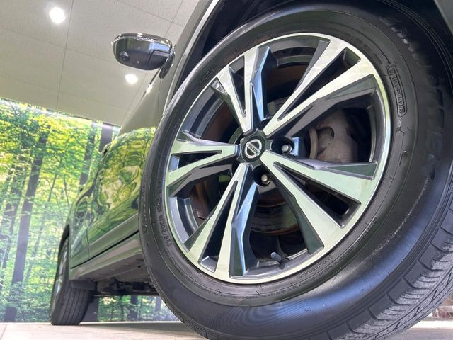 �y����18�C���`�A���~�z�C�[���z�O�ςɃ}�b�`���������A���~�z�C�[���𑕒����Ă���܂��B�e��ЊO�A���~�z�C�[����A�X�^�b�h���X�^�C�����戵�����Ă���܂��B���񂲑��k����������