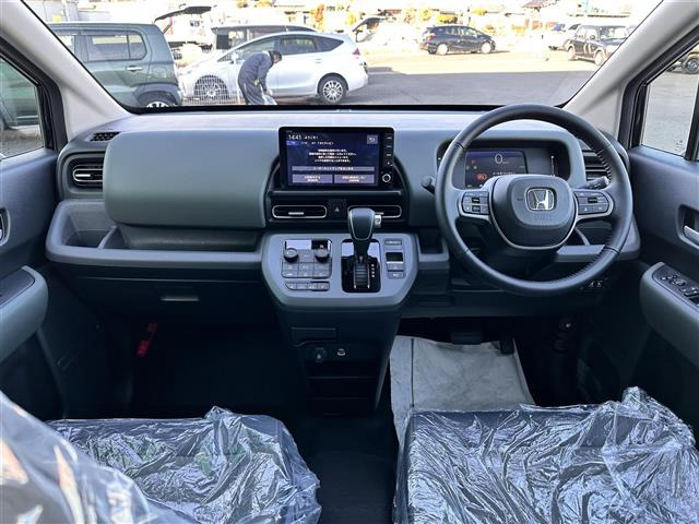 フリード1.5 e:HEV クロスター 4WD