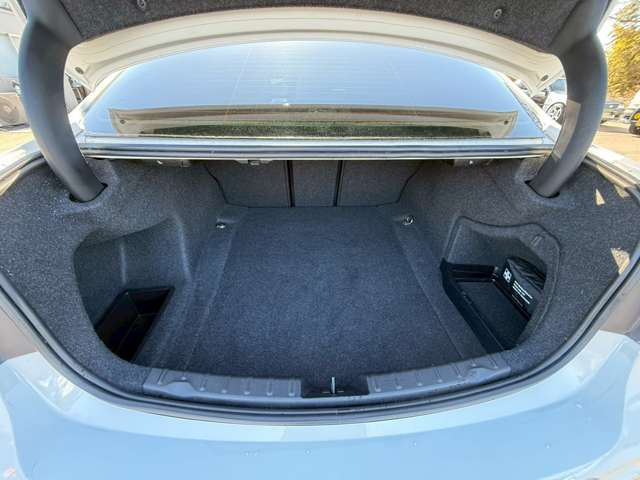 �C�ɂȂ邨�Ԃ�����܂�����E�̓d�b�ԍ����璼�ڂ��X�ɂ��₢���킹���������B�x�����@����ԗ����A��Ԃ܂łȂ�ł������������Ē����܂��B�X�^�b�t�ꓯ���A�����҂����Ă���܂��B