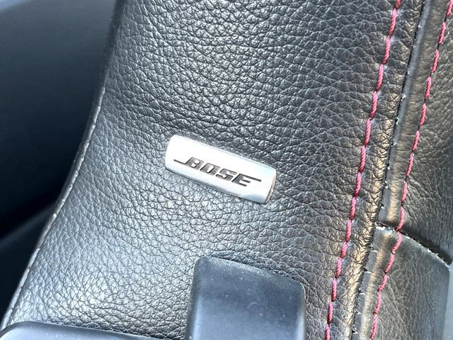 �yBOSE�T�E���h�V�X�e���z���[�J�[�I�v�V�����̍��i�ʃT�E���h�V�X�e���𓋍ځB��p�̃`���[�j���O���{���ꂽ�召�l�X�ȃX�s�[�J�[����ǎ��ȃT�E���h���t�ł��A�Տꊴ���ӂ�鉹����Ԃ����o���܂��B