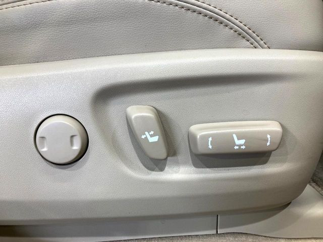 �y�p���[�V�[�g�z�X�C�b�`��ŊȒP�ɃV�[�g�̔��������\!�d��������͂�����܂���!���K�ȃV�[�g�|�W�V�����ɃZ�b�g���āA���K�ȃh���C�u�����y���݂��������B