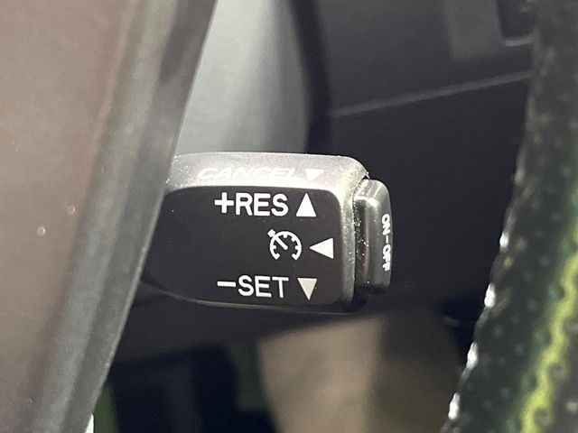 �y�N���[�Y�R���g���[���z�������H�����N���N���s�B�A�N�Z���𗣂��Ă���葬�x�ő��s���ł��A�������^�]���̕��S���y��!�����E�������ȒP�ȃX�C�b�`����Œ����ł��܂��B