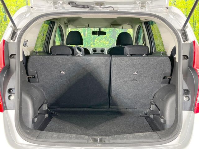 ���i�̂���������ʋ΁A���}���ɏ\���ȉ׎��X�y�[�X���m�ۂ��Ă���܂��B�Z�J���h�V�[�g��|���ƁA�傫�ȉו��̐ύڂ��\�ł���