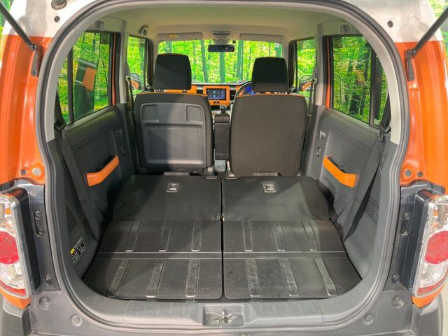 ���i�̂���������ʋ΁A���}���ɏ\���ȉ׎��X�y�[�X���m�ۂ��Ă���܂��B�Z�J���h�V�[�g��|���ƁA�傫�ȉו��̐ύڂ��\�ł���