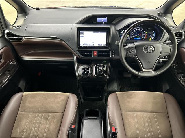 エスクァイアハイブリッド1.8 Gi プレミアムパッケージ