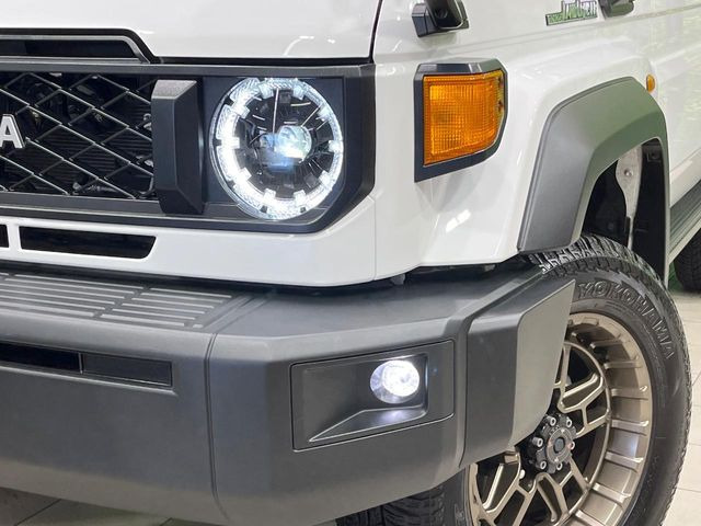 �yLED�w�b�h���C�g�z���V����ԑ��s�����ǍD�Ȏ��E���m�ۂ����S���ĉ^�]�ł��鍂�P�xLED�w�b�h���C�g�𑕔�!�_�����x�������A����d�͂��}�����Ă��܂��B